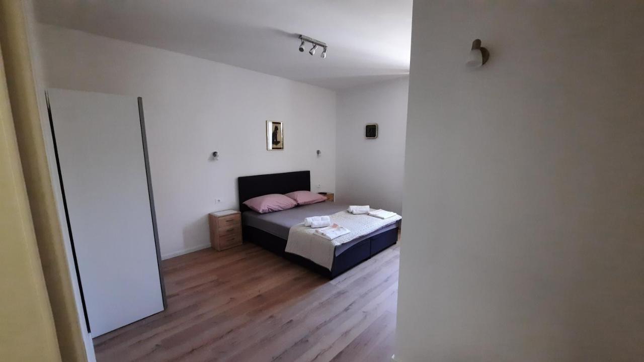 Apartman Cherry *
