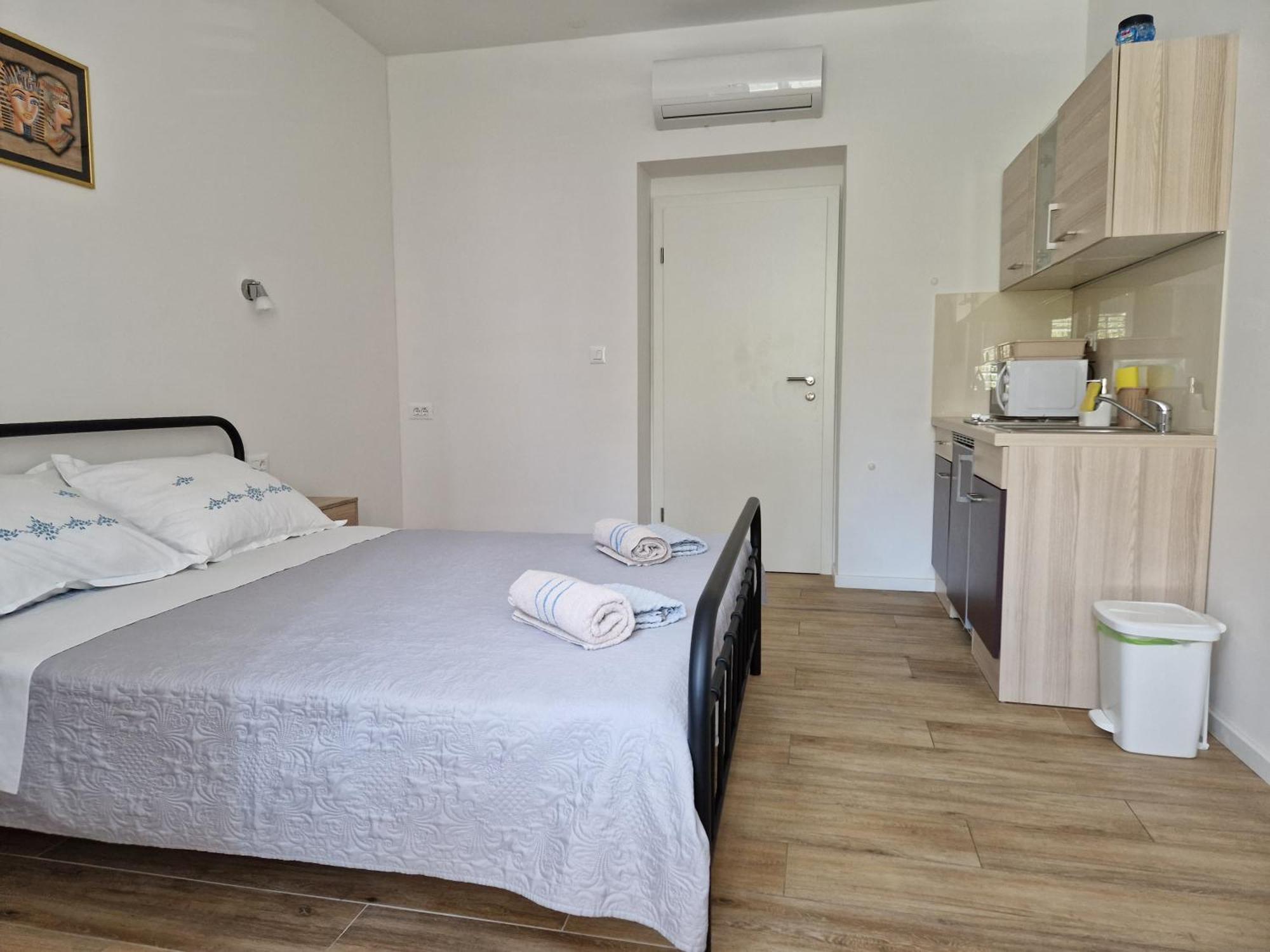 Apartman Cherry *